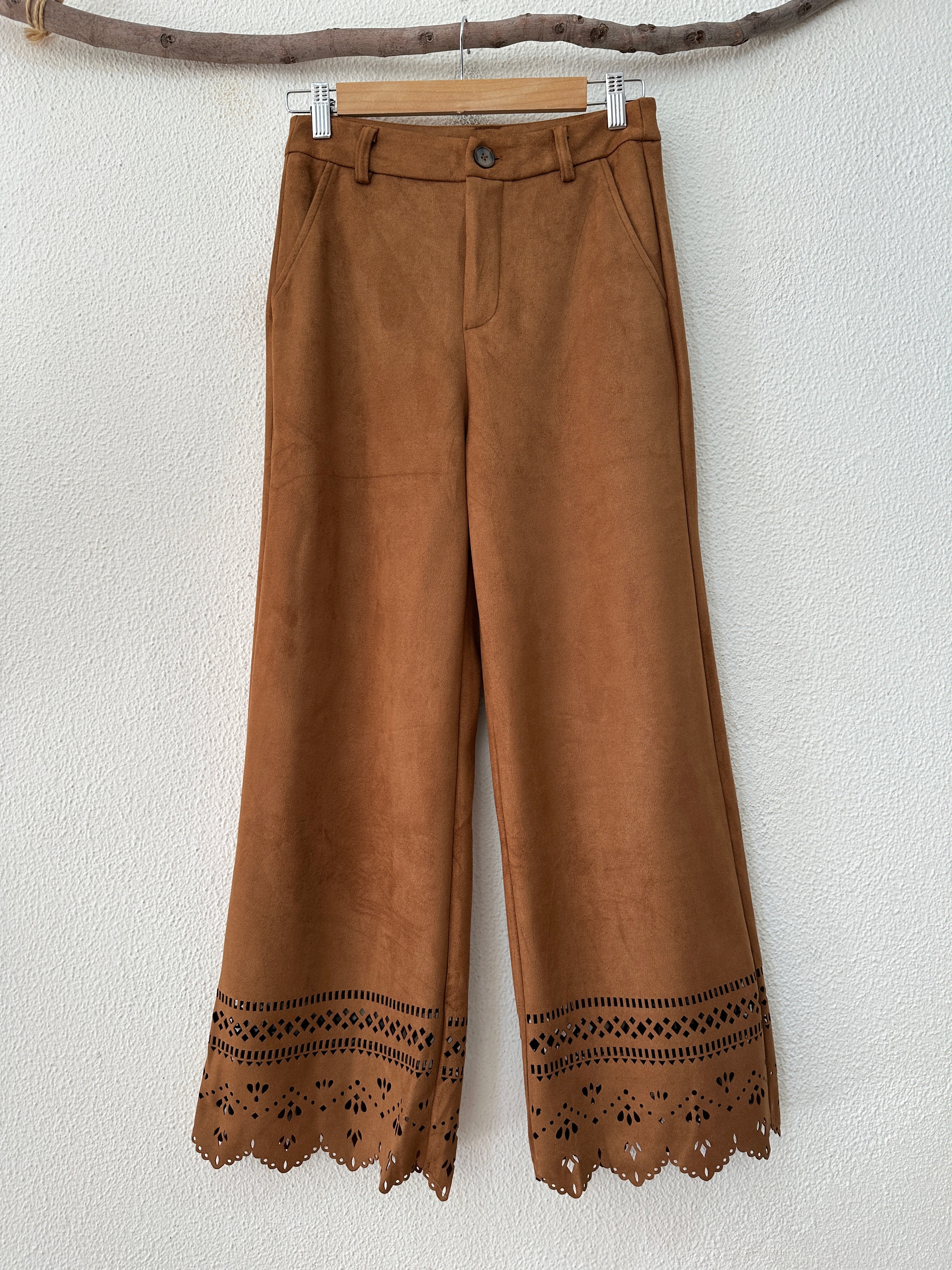 Calças efeito suede c/ recortes MARGOT