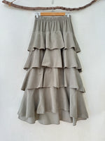 Load image in the gallery viewer,Saia em microbombazina c/ folhos ASPEN
