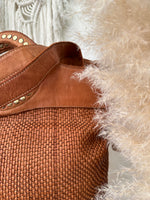 Carregar imagem no visualizador da galeria, Mala em pele entrançada ELEONORA
