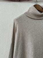 Load image in the gallery viewer,Camisola tipo envelope c/gola MELISSA
