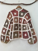 Load image in the gallery viewer,Casaco de malha feito à mão WANDA
