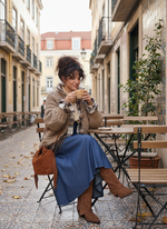 Load image in the gallery viewer,Casaco oversize em malha artesanal MOWEY
