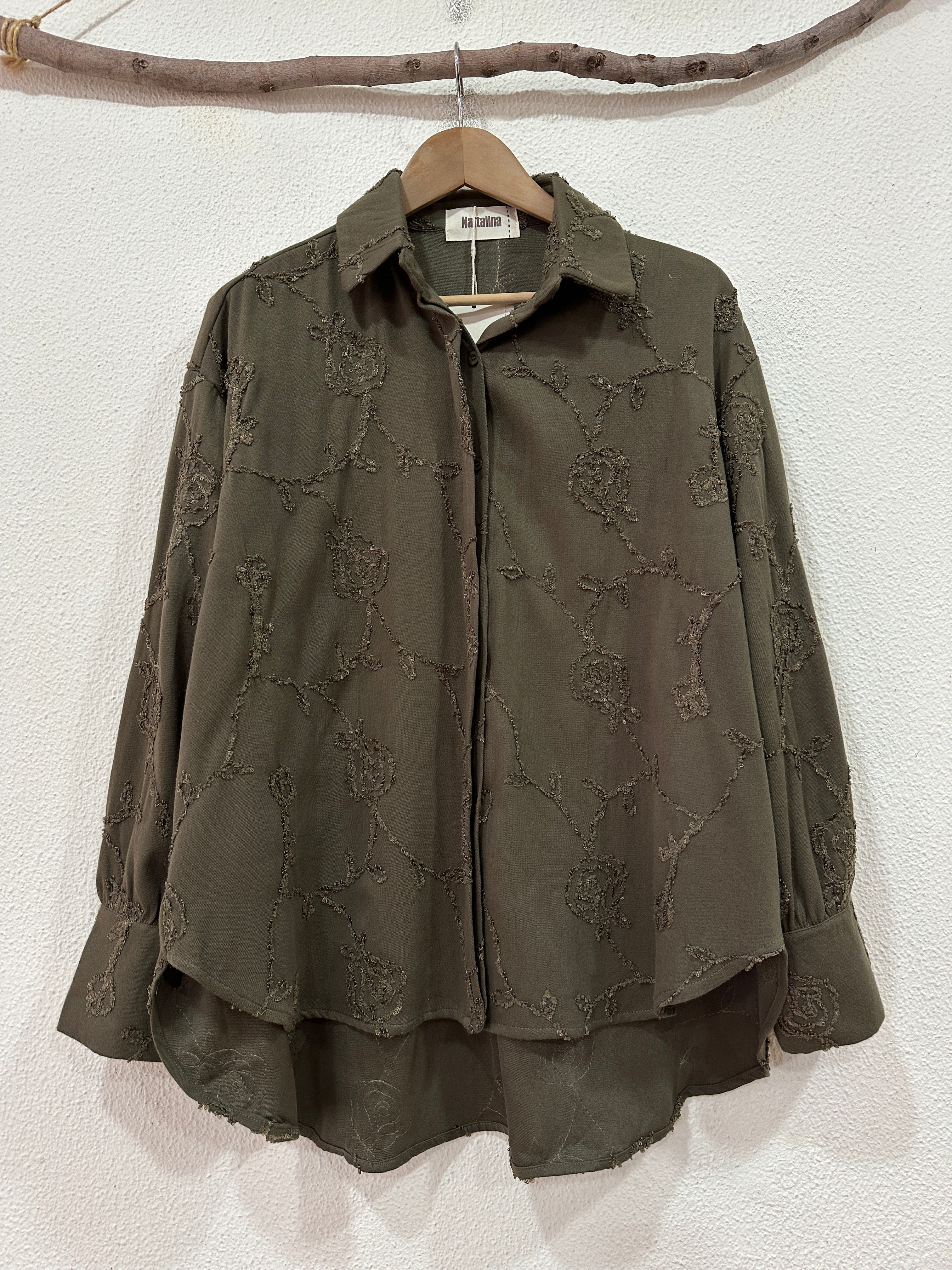 Camisa oversize c/ relevo bordado FOREST