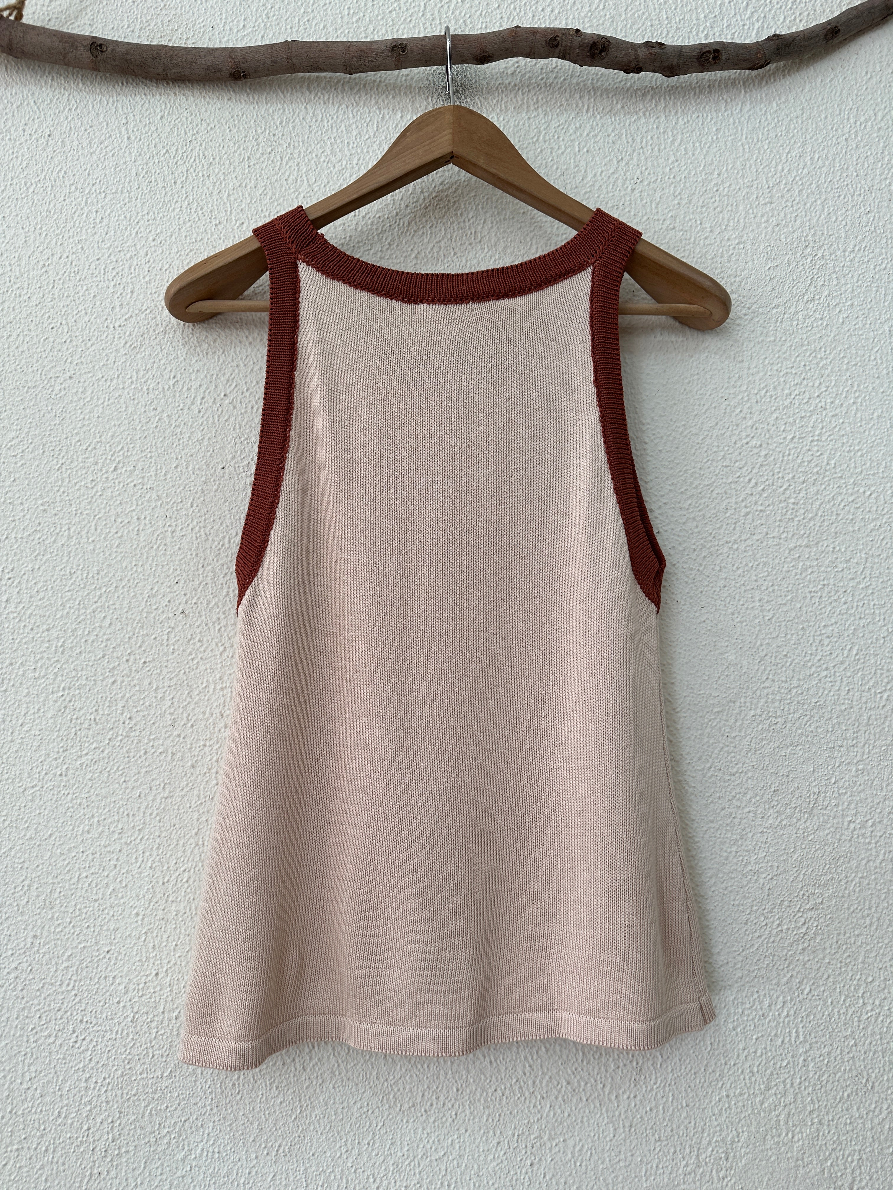 Top de malha em contraste EVIE