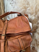 Carregar imagem no visualizador da galeria, Mochila em pele lavada OSLO
