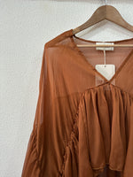 Load image in the gallery viewer,Túnica assimétrica em chiffon SEASONS
