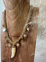 Load image in the gallery viewer,Colar curto PROTECTION
