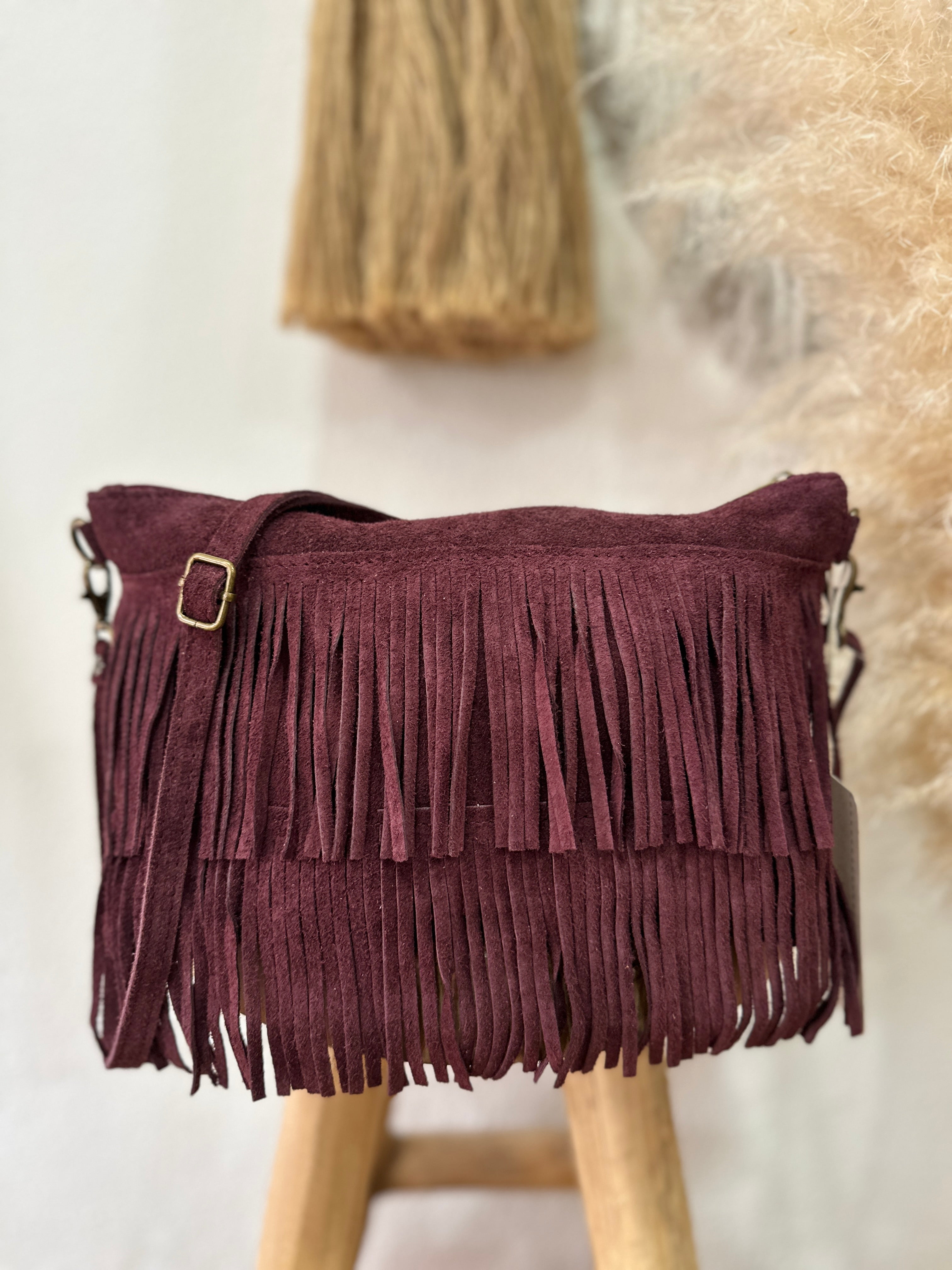 Mala em camurça com franjas RAVENA