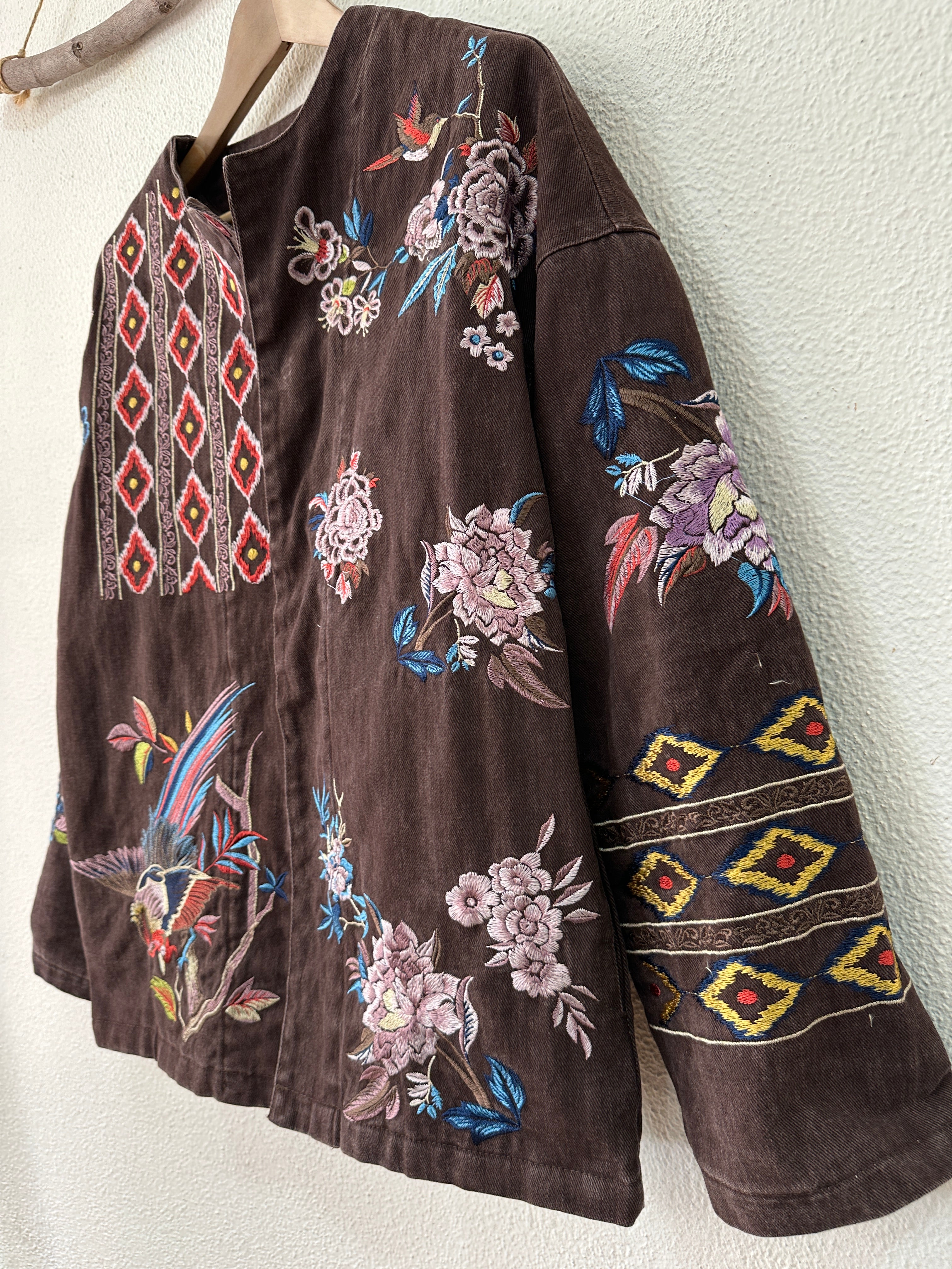 Casaco de sarja acolchoado bordado AIKO