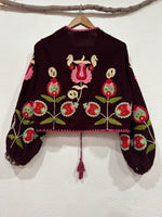 Load image in the gallery viewer,Casaco curto em veludo bordado KERALA
