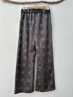Load image in the gallery viewer,Pantalonas em suede c/cinto SWEDEN
