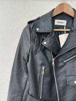 Load image in the gallery viewer,Blusão em ecopele c/franjas STURGIS
