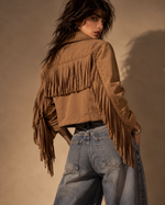 Cargue la imagen en el visor de la galería,Blusão curto efeito suede c/ franjas CAMEL
