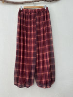 Load image in the gallery viewer,Calças bombachas c/ tule HOUSTON
