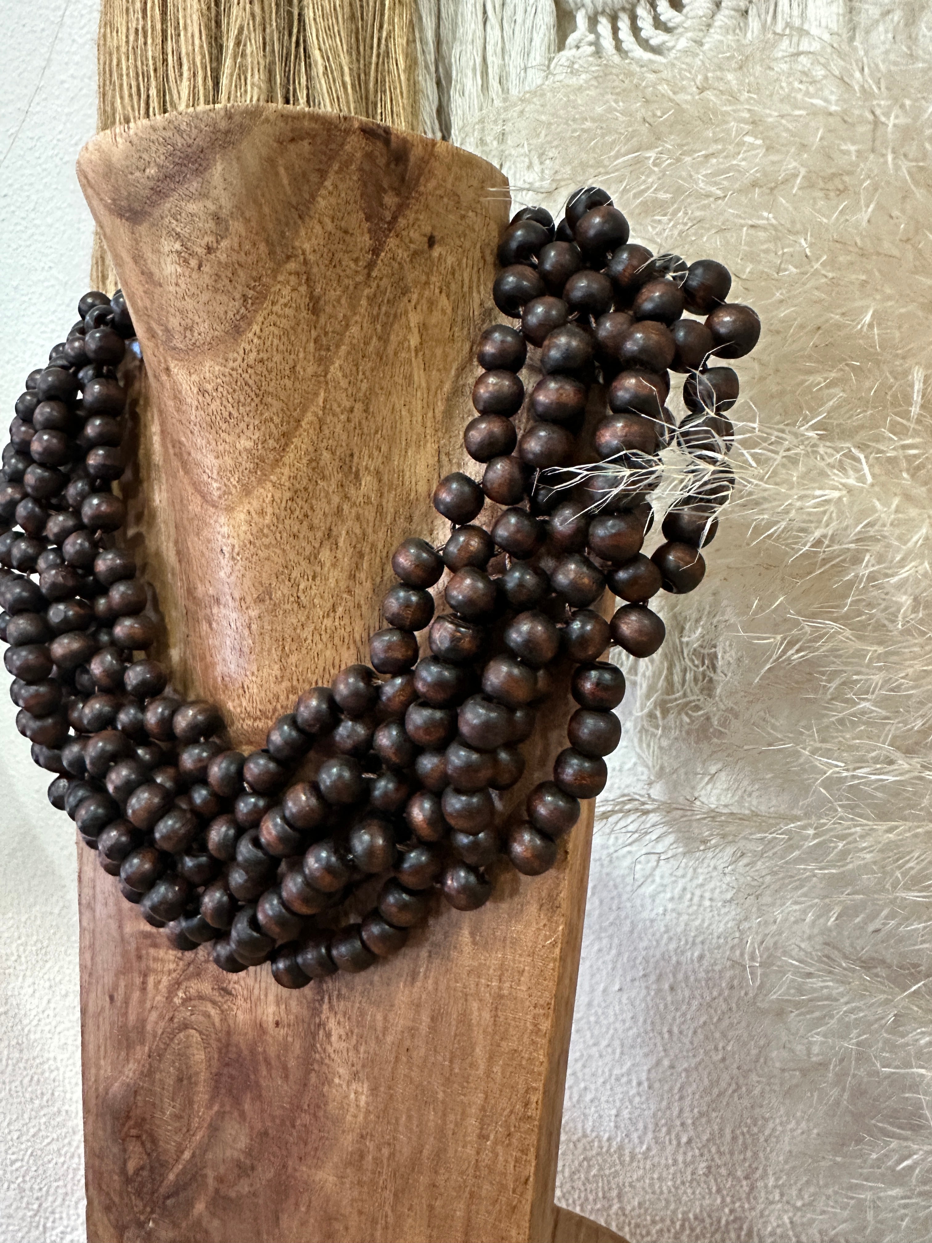 Gargantilha em madeira pintada YVANNA