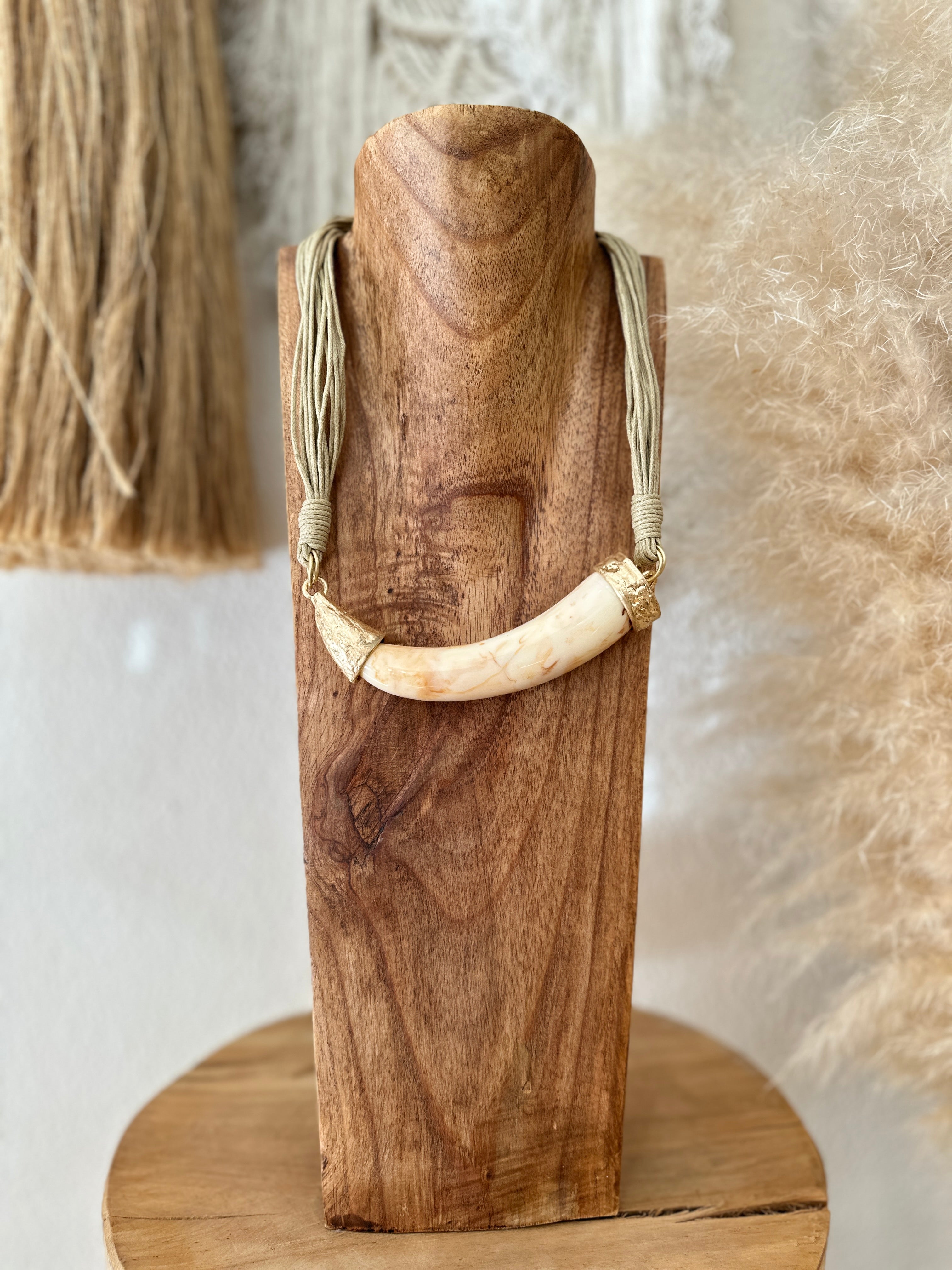 Colar curto MATTERHORN