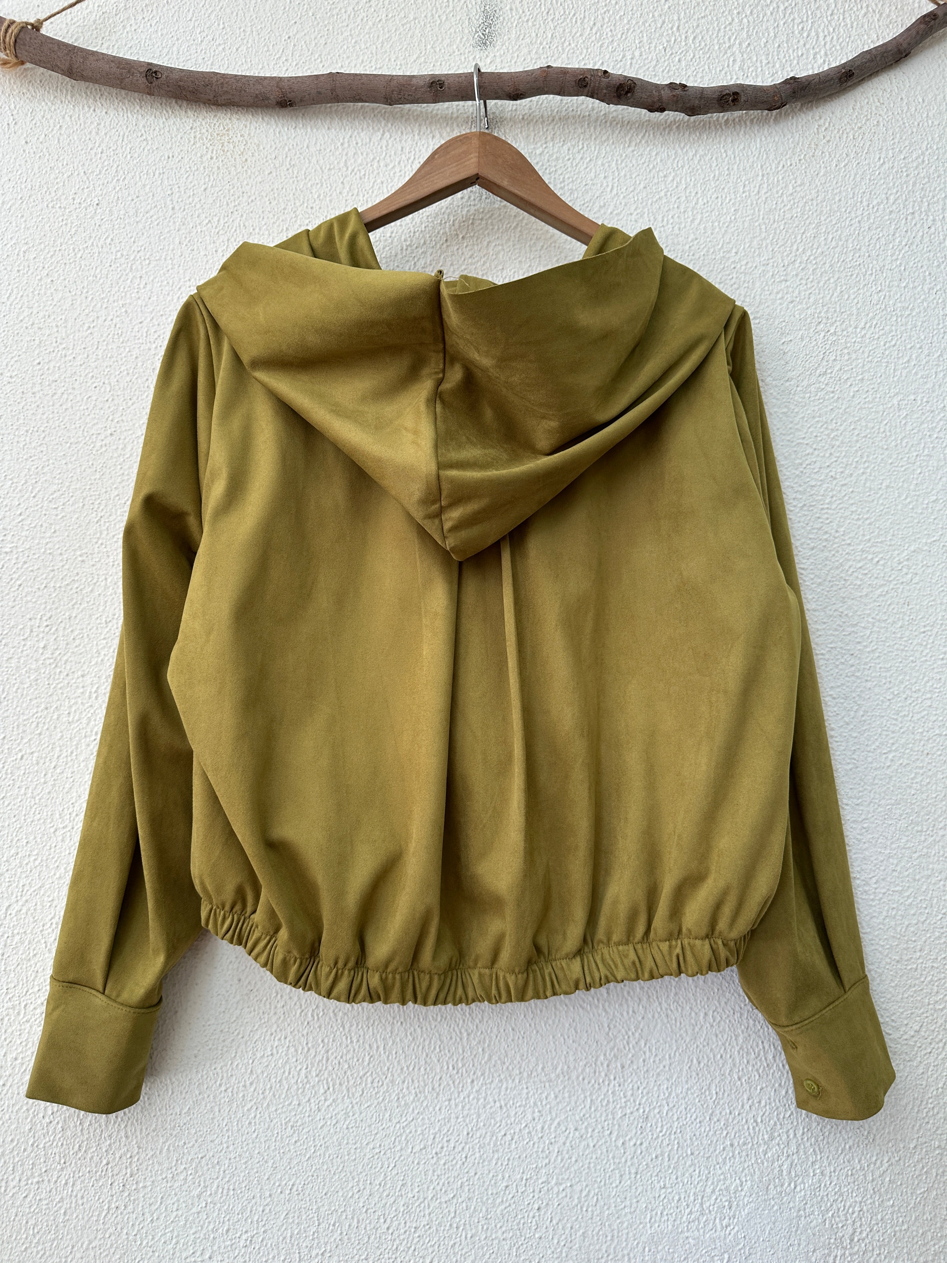 Bomber cruzado c/capuz em suede CHIOMA
