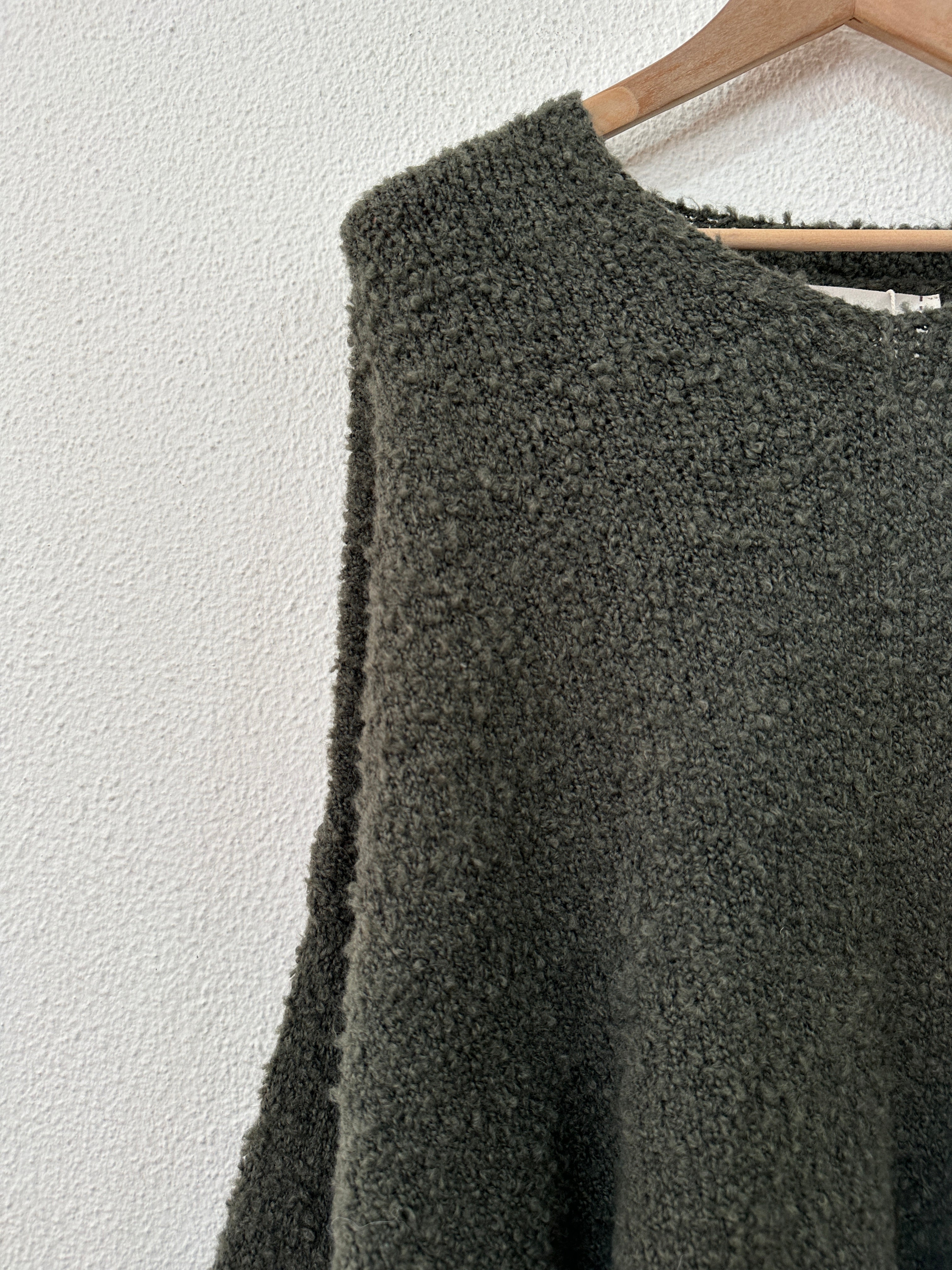 Camisola de malha oversise assimétrica YOLANDA