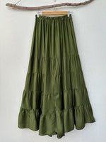 Carregar imagem no visualizador da galeria, Saia assimétrica acetinada ZURICH
