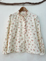 Load image in the gallery viewer,Camisa regular fit c/folho CHERRY
