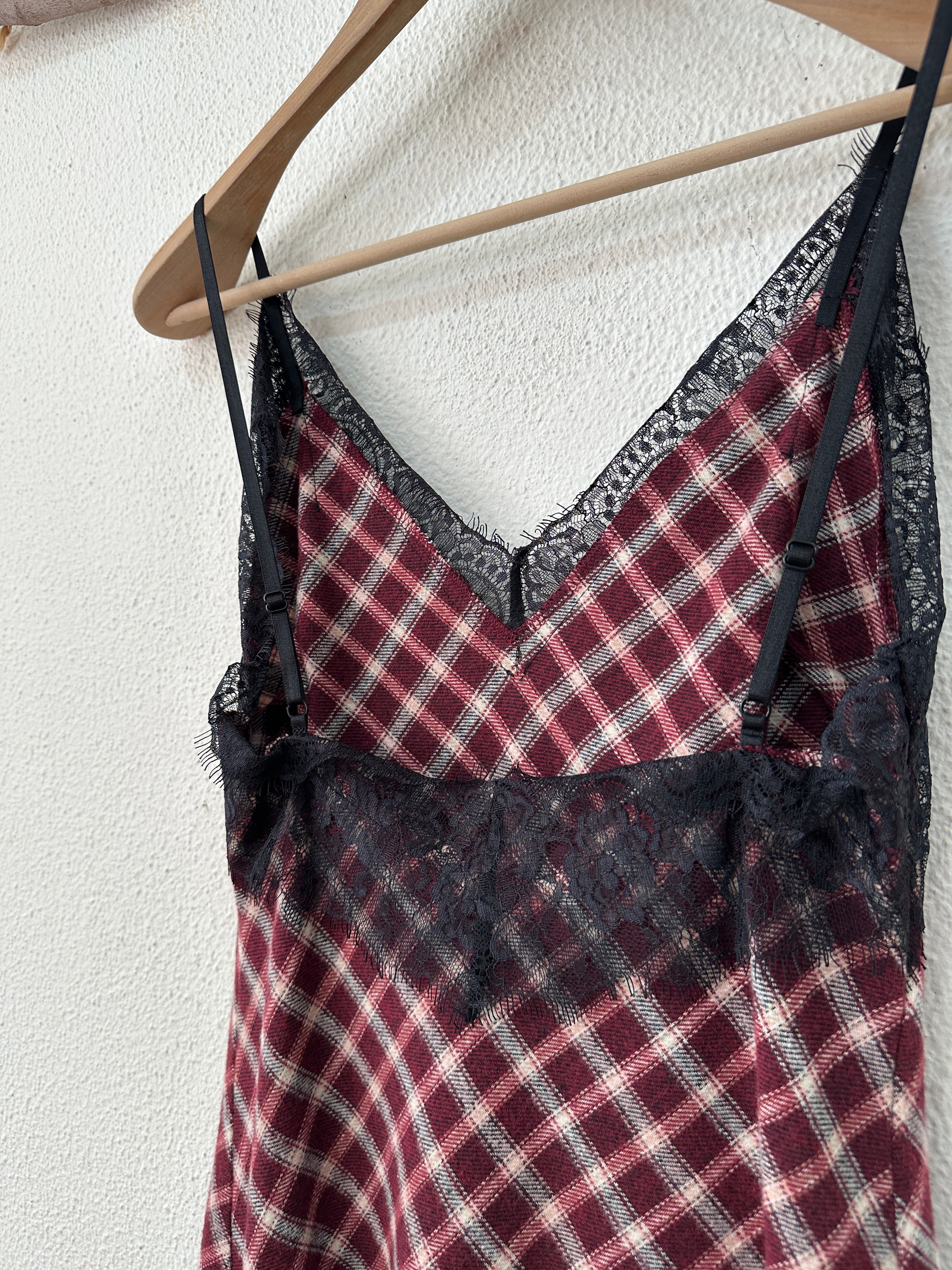 Vestido assimétrico de flanela c/ renda YOHANNA