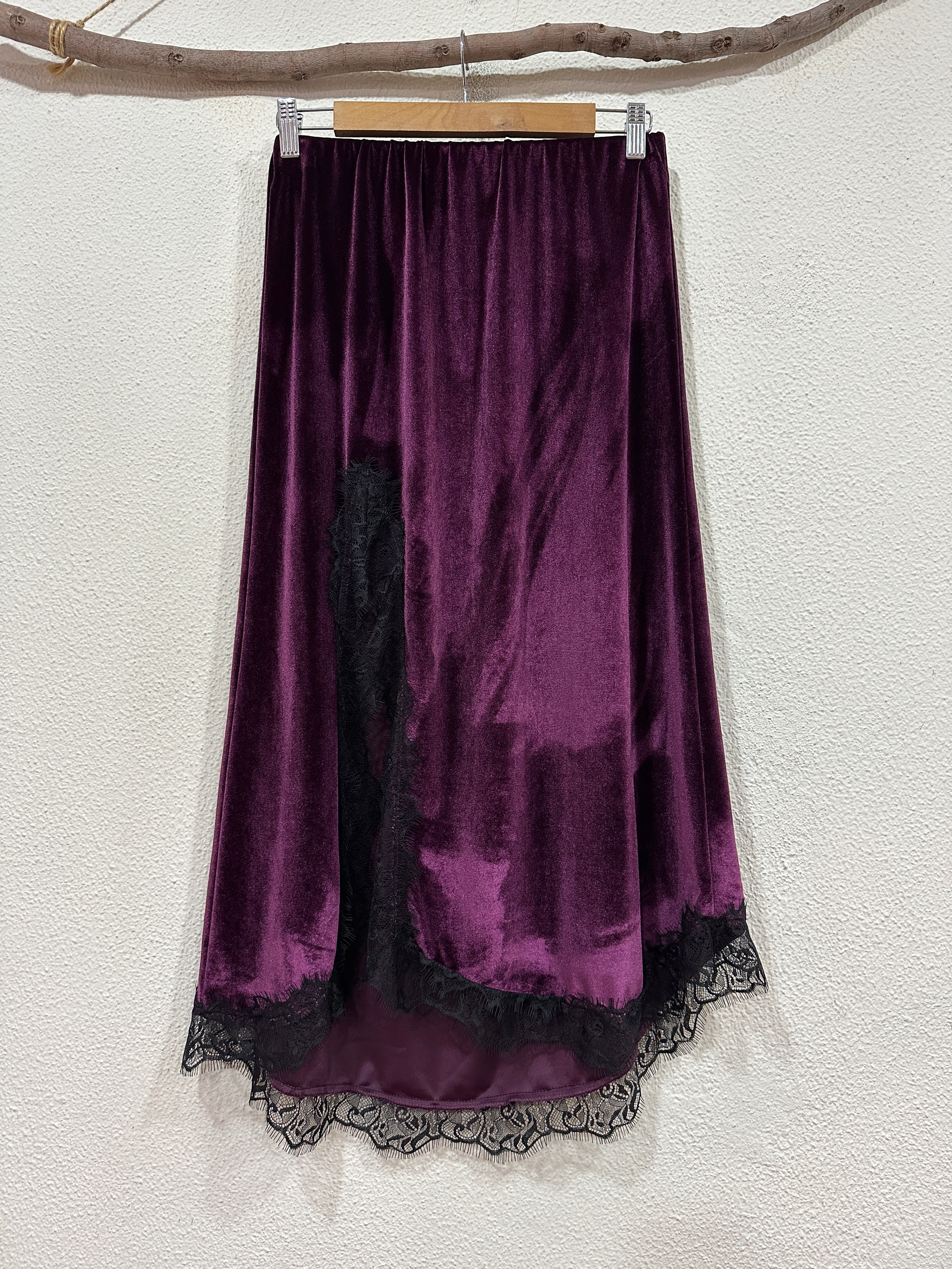 Saia em veludo cristal c/renda AMETHYST