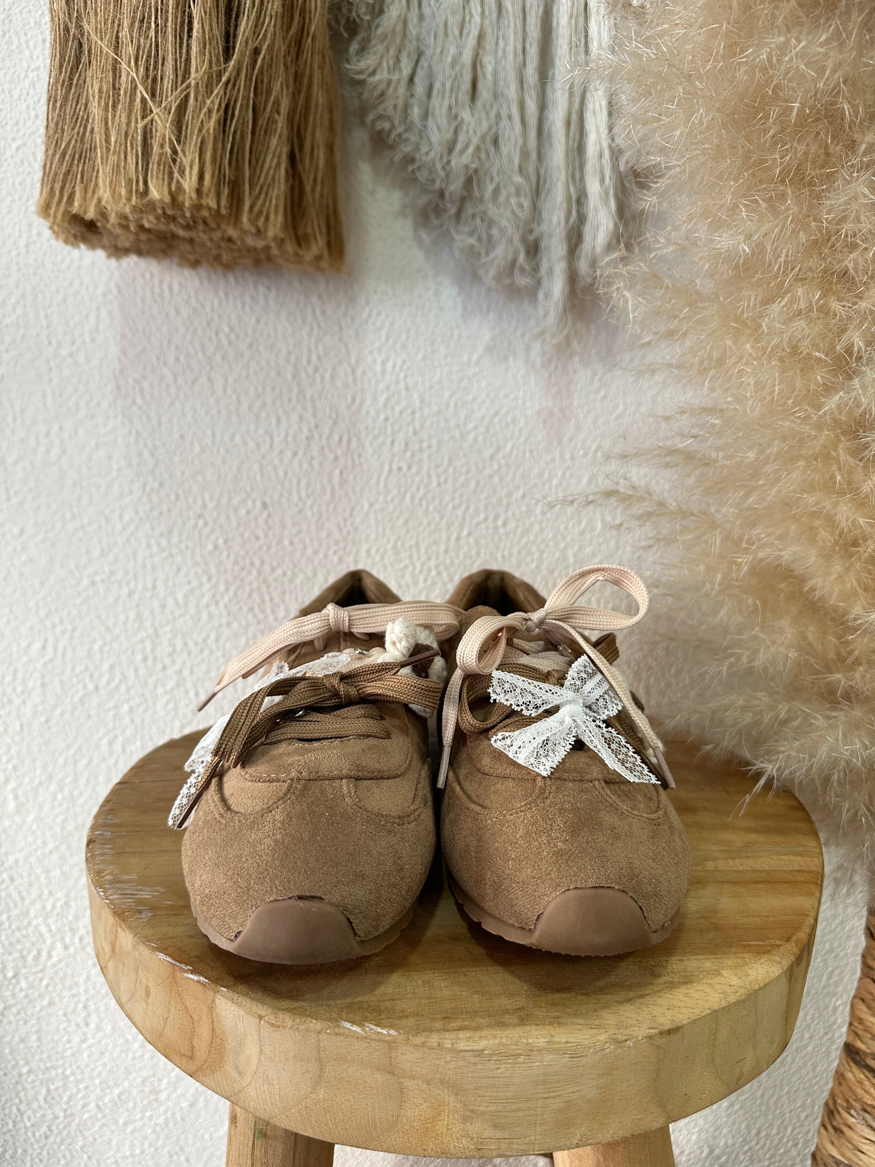 Ténis c/aplicações LILIBETH