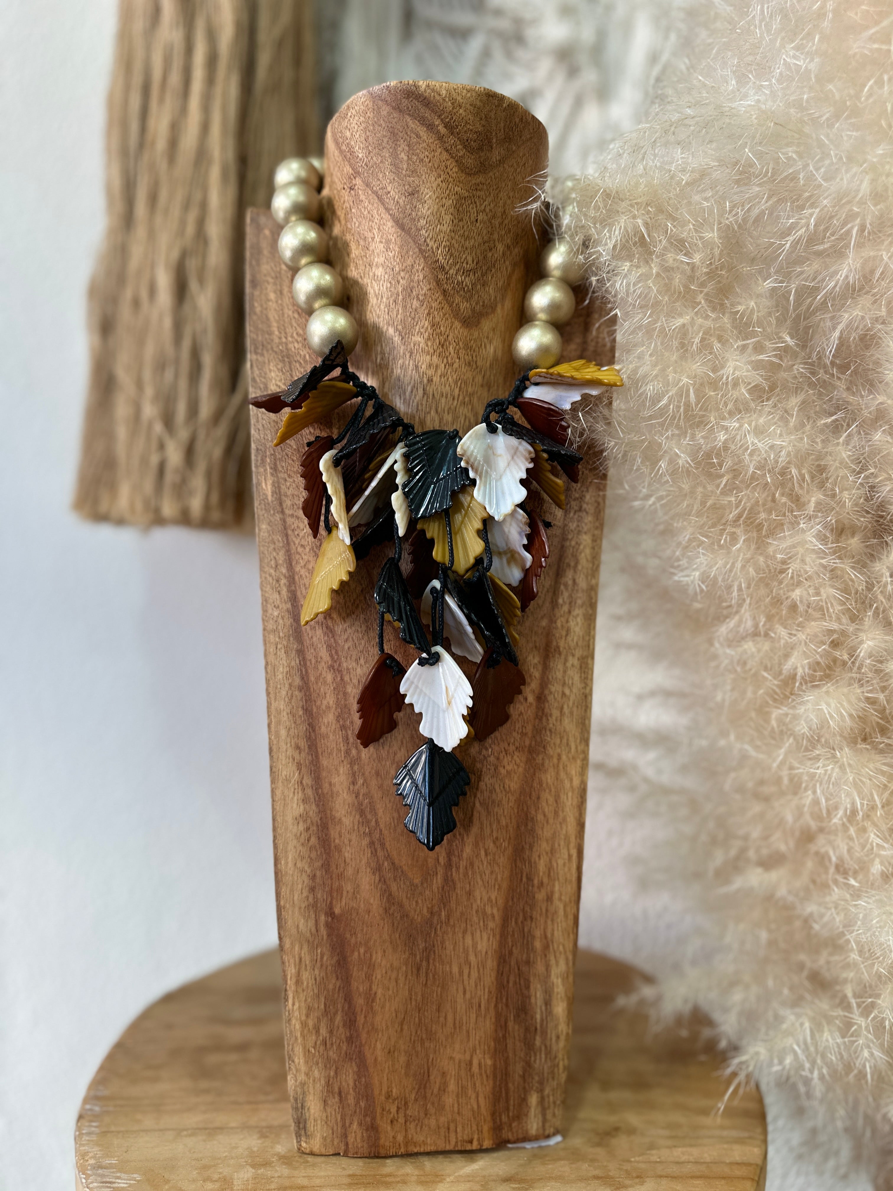 Colar em acrílico AUTUMN