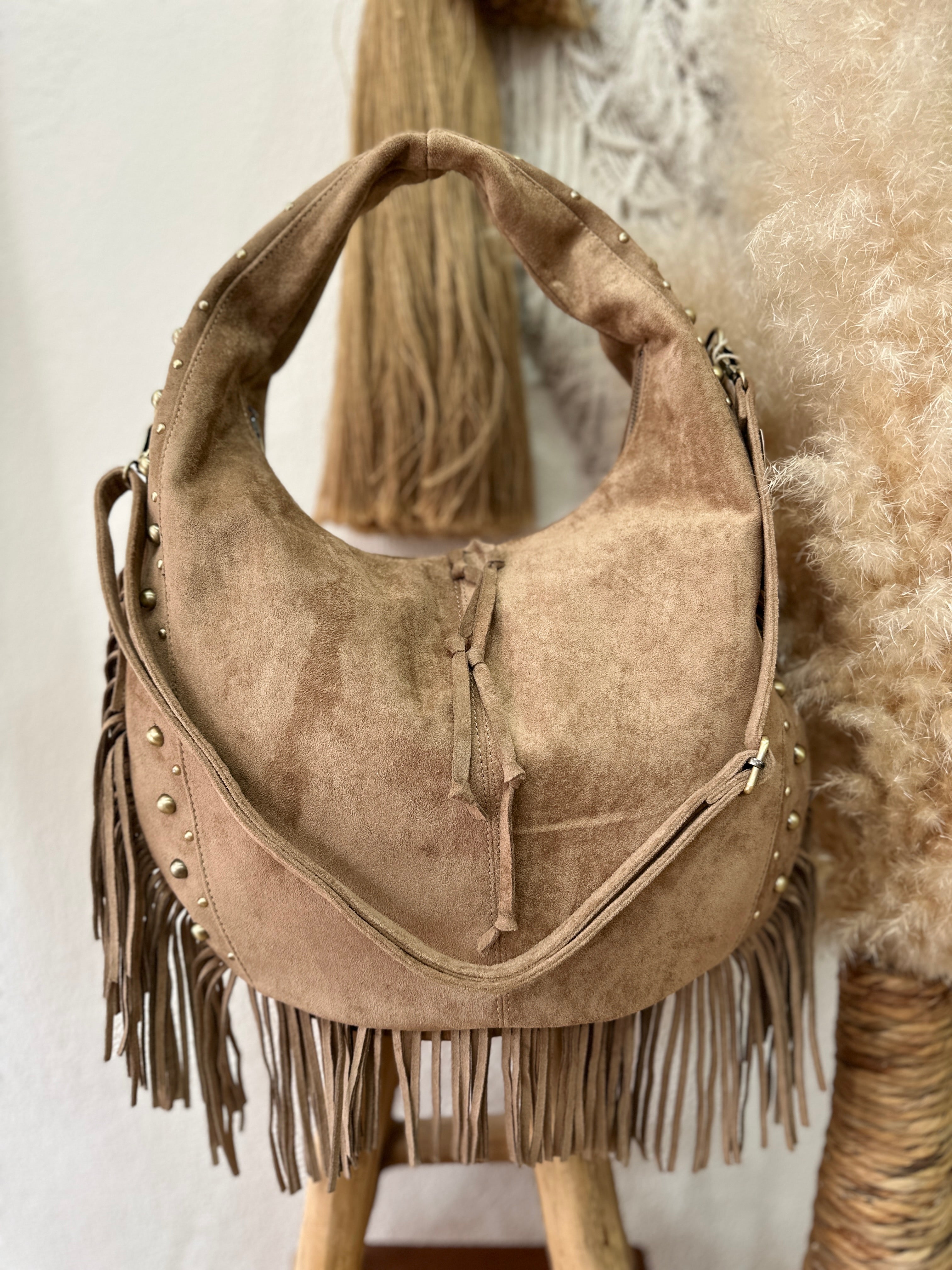 Mala em camurça sintética c/franjas EMERALD