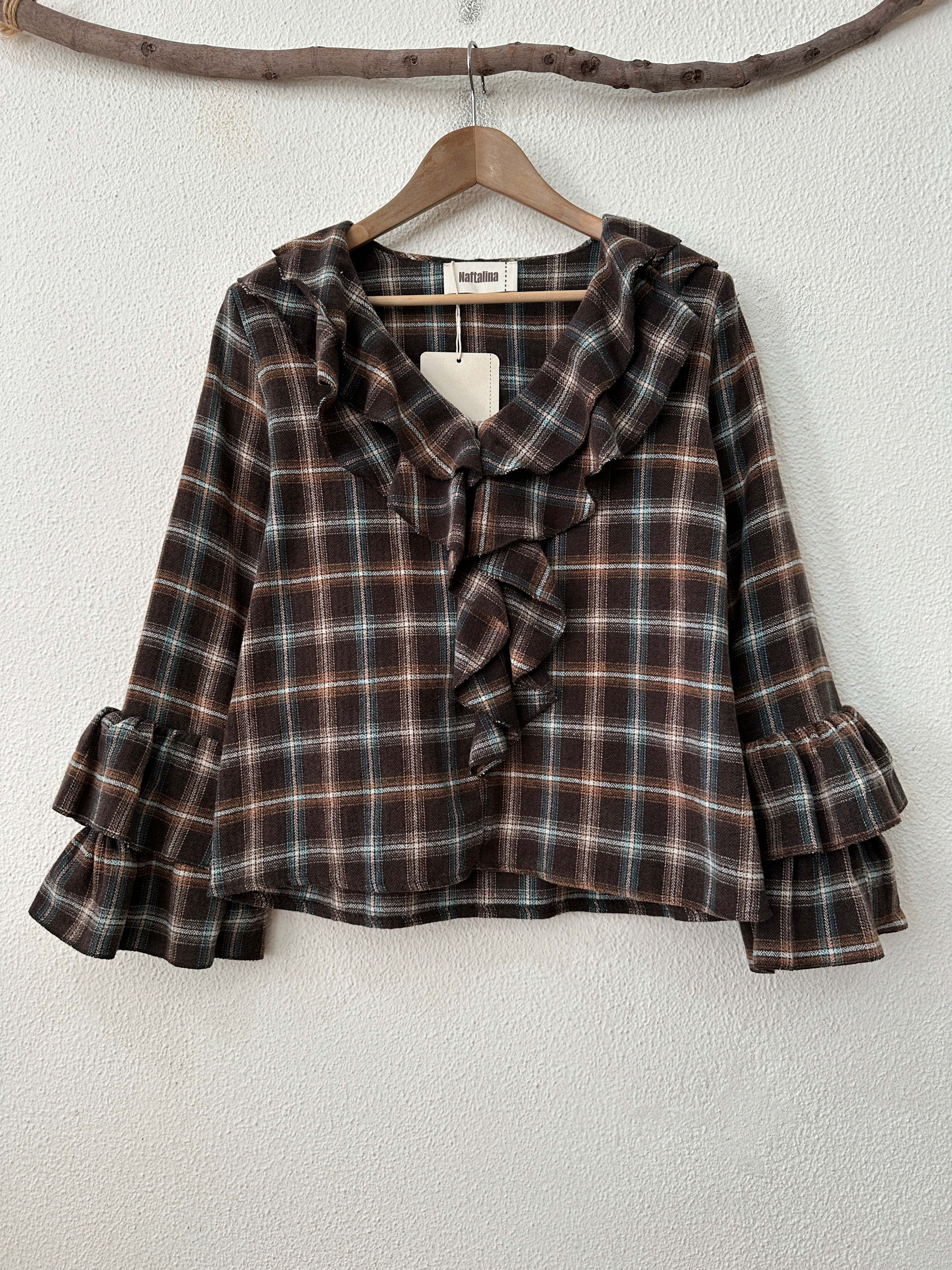 Blusa em flanela c/folhos BELFAST