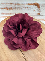 Load image in the gallery viewer,Pregadeira em tecido FLEUR
