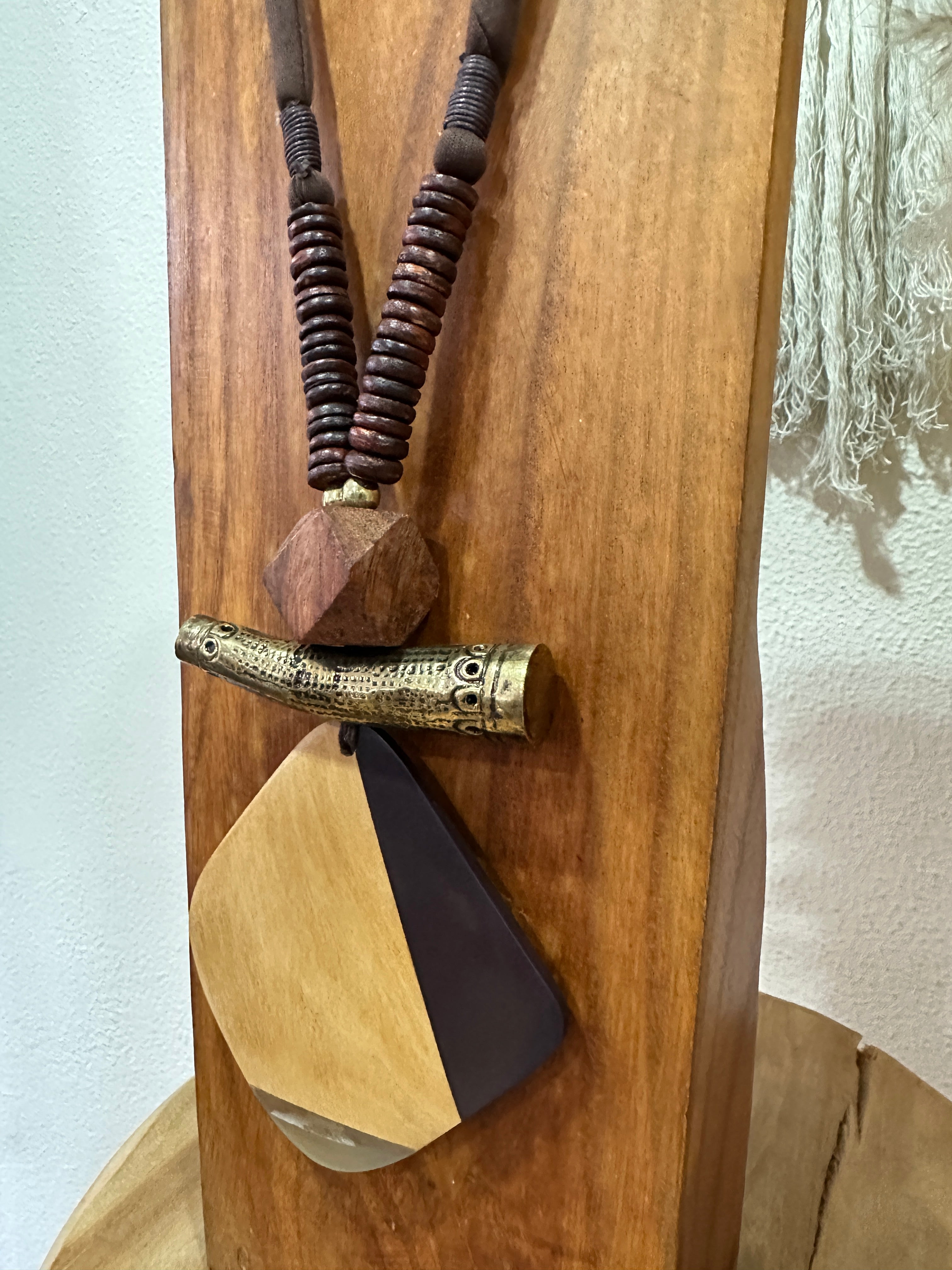 Colar ajustável ASHMOLE