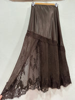 Carregar imagem no visualizador da galeria, Saia acetinada c/renda NICOLE
