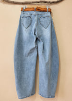 Carica l'immagine nel visualizzatore della galleria,Calças denim modelo baggy HONEYCUP
