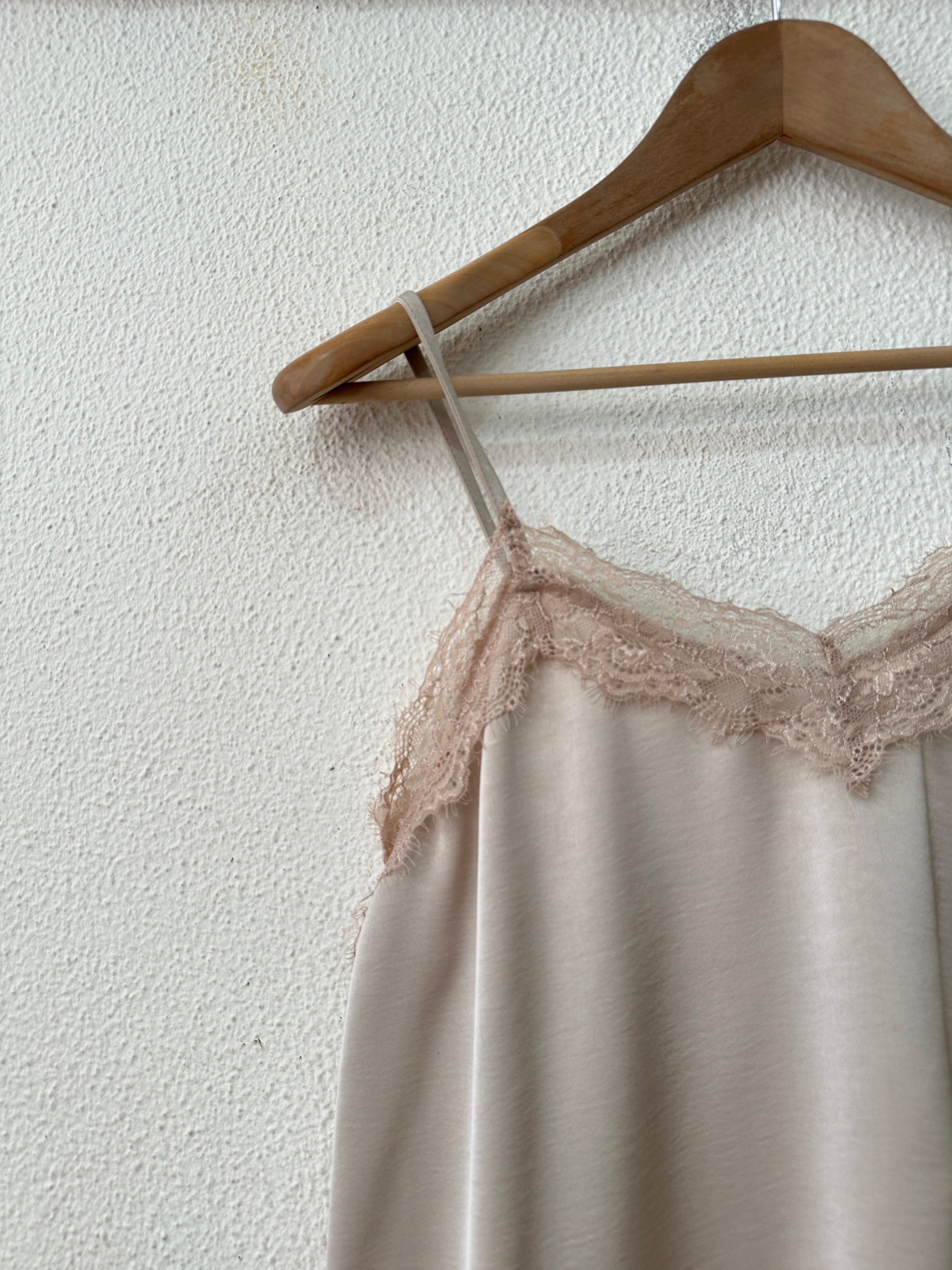 Top acetinado c/ renda JENNIFER