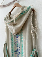 Carregar imagem no visualizador da galeria, Colete em algodão rústico c/ capuz SATI
