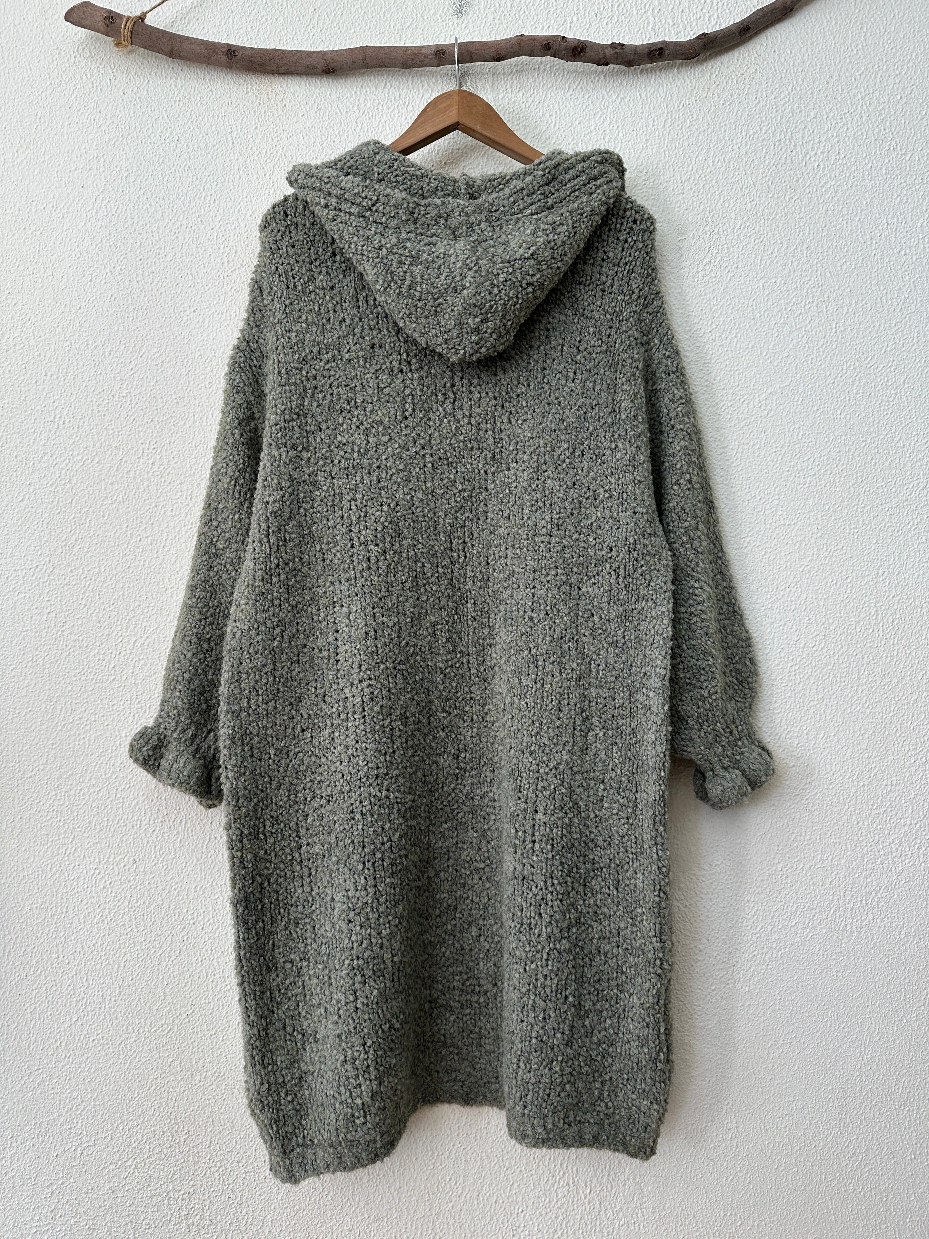 Casaco em malha encaracolada c/ bolsos e capuz WISDOM