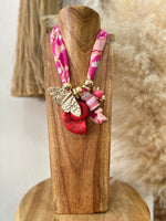 Load image in the gallery viewer,Colar c/lenço SHELLY
