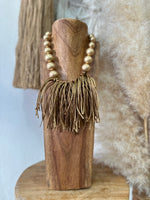 Load image in the gallery viewer,Colar curto NILO
