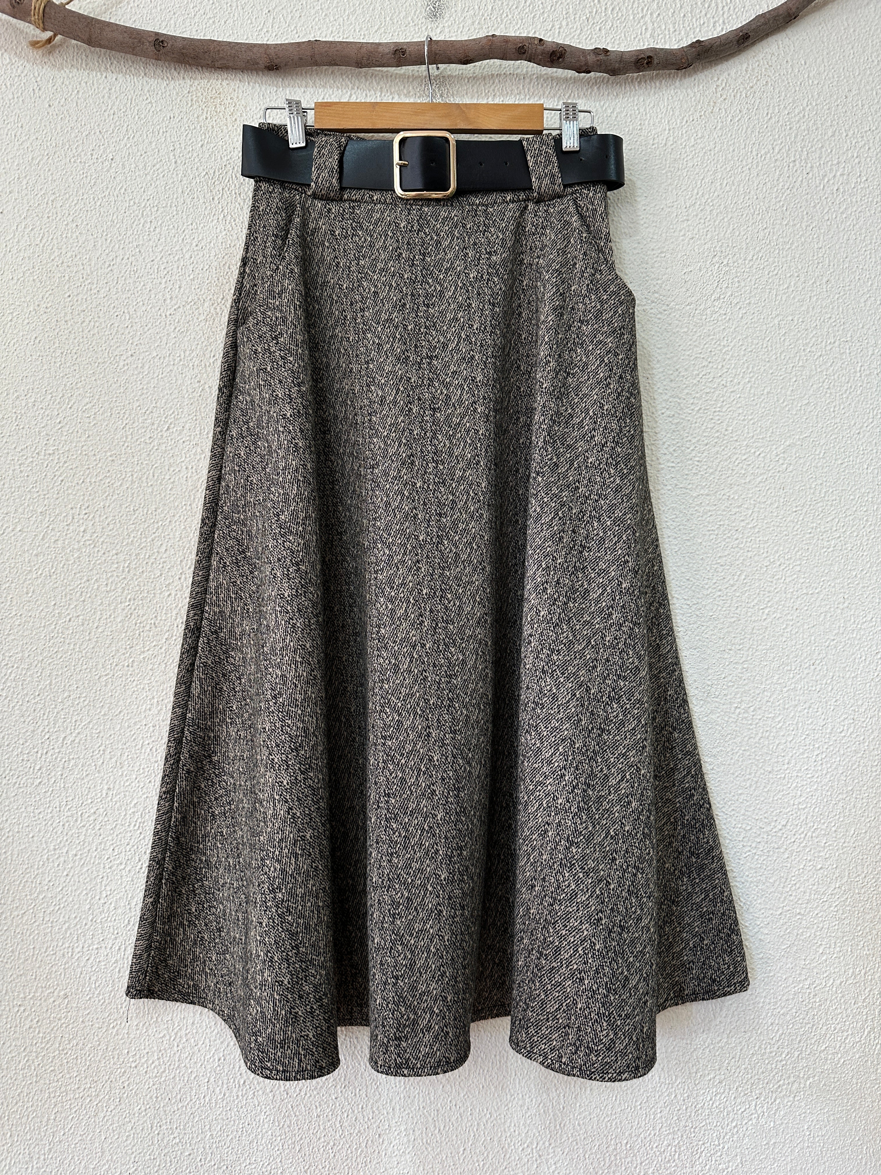 Saia em malha espinhada c/ bolsos DENISE