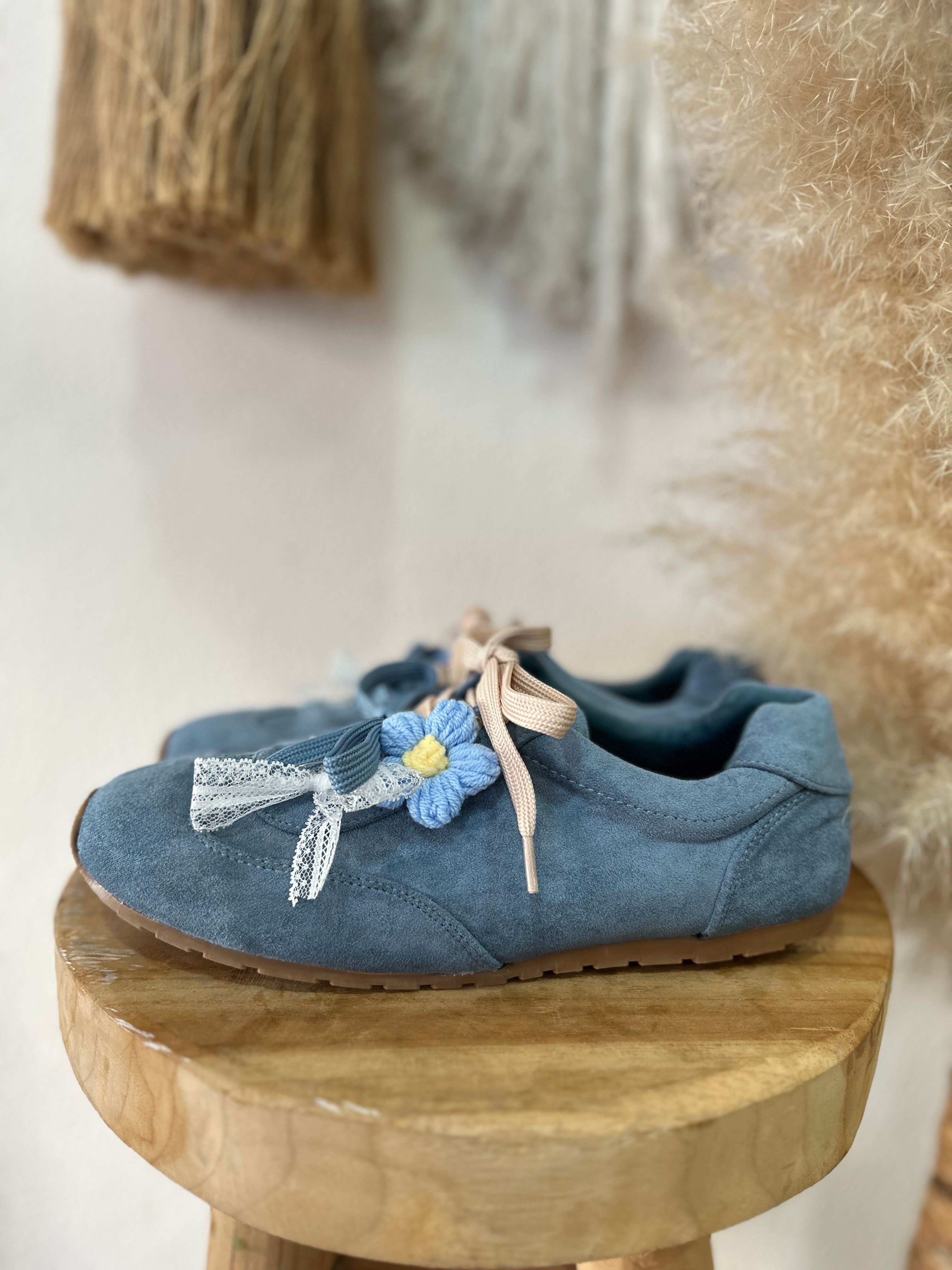 Ténis c/aplicações LILIBETH