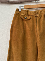 Load image in the gallery viewer,Calças em bombazina c/ bolsos TURMENIC
