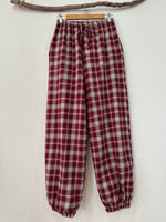 Load image in the gallery viewer,Calças em fazenda tartan modelo bombacha ADVENT
