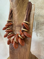 Load image in the gallery viewer,Colar curto ANAÍSA
