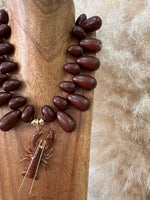 Load image in the gallery viewer,Colar em acrílico resistente LOBSTER
