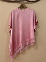 Carregar imagem no visualizador da galeria, Túnica assimétrica c/ seda e renda TIFFANY
