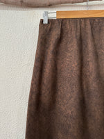 Load image in the gallery viewer,Saia acetinada assimétrica c/ renda MAGE
