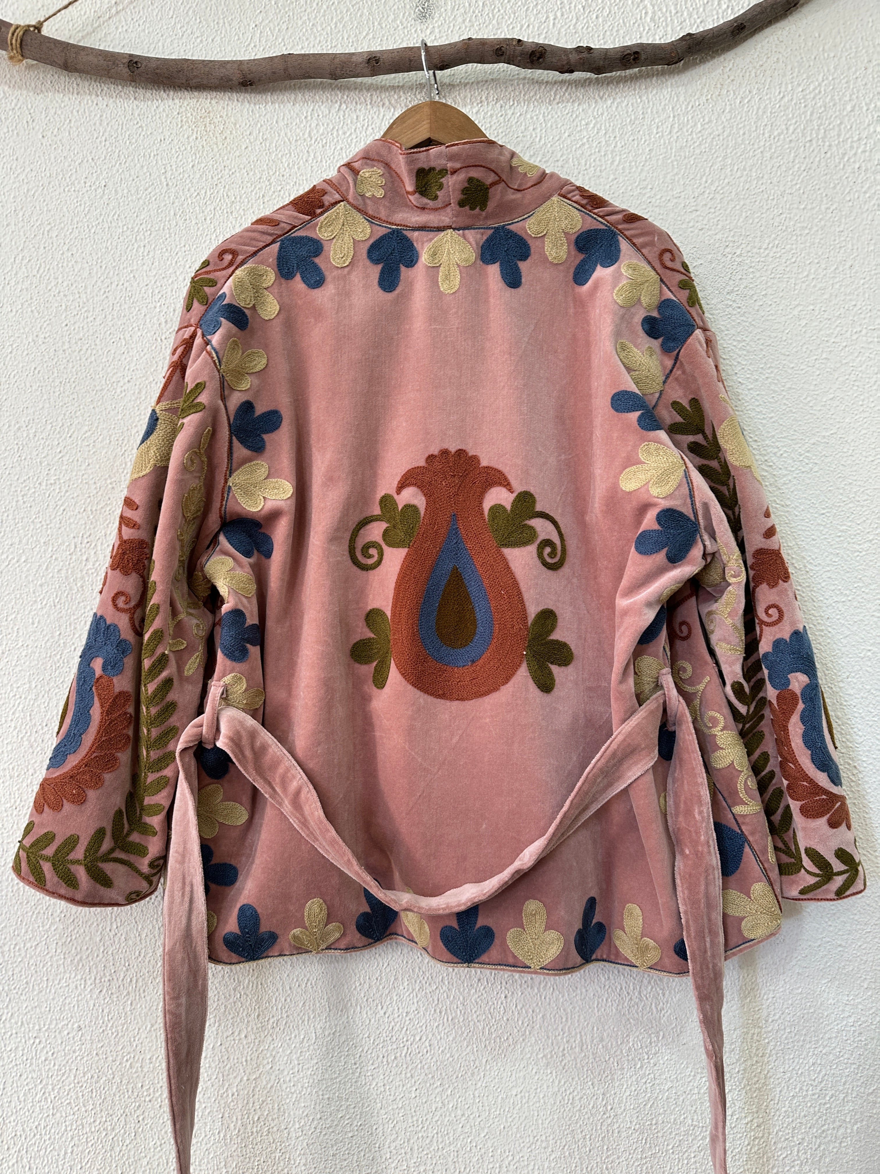 Kimono em veludo bordado RIVIERA