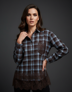 Load image in the gallery viewer,Camisa em flanela c/rendas LUANA
