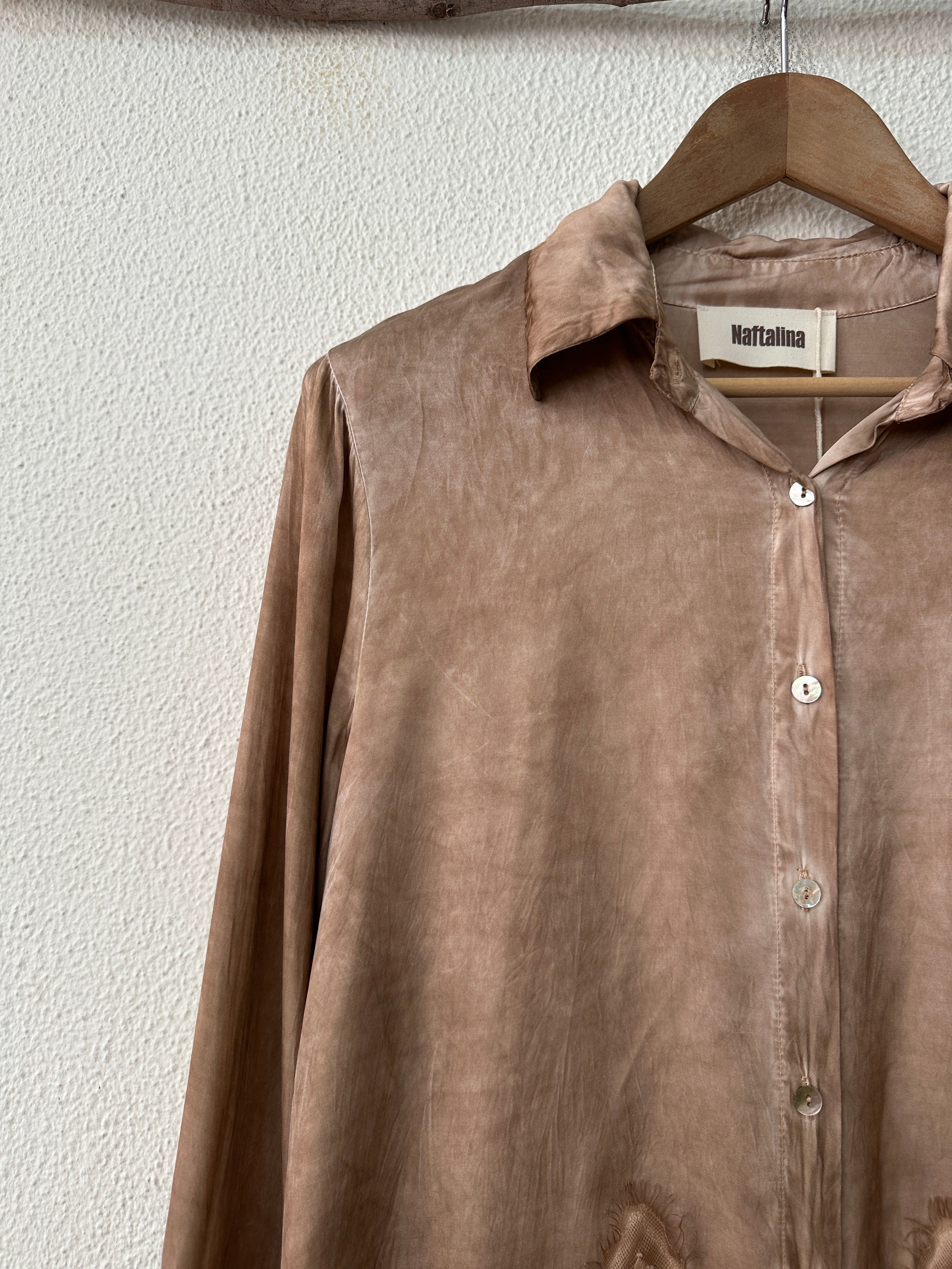 Camisa acetinada c/renda VALKYRIE